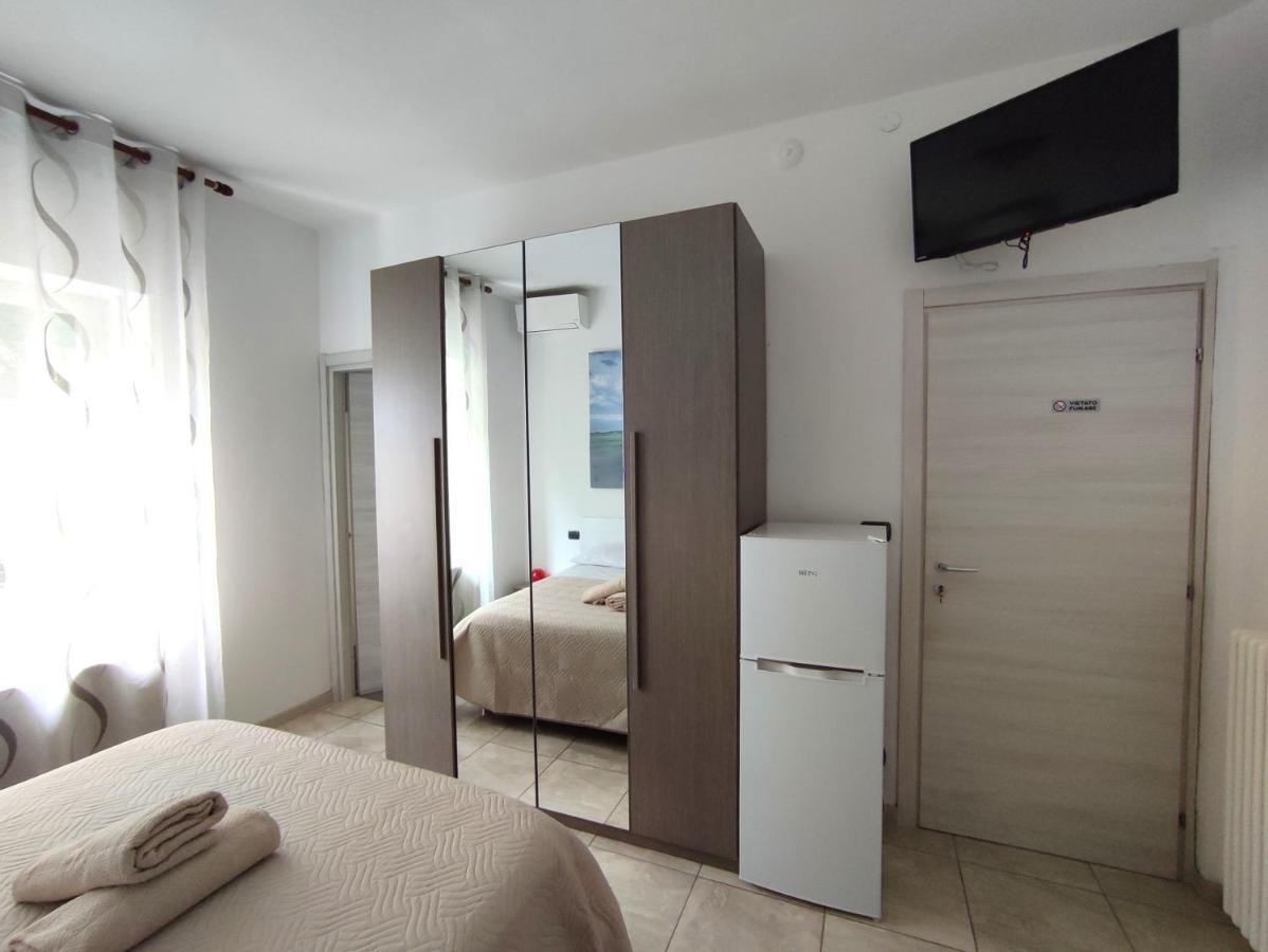 Easy Stay Verona Rooms Exteriör bild